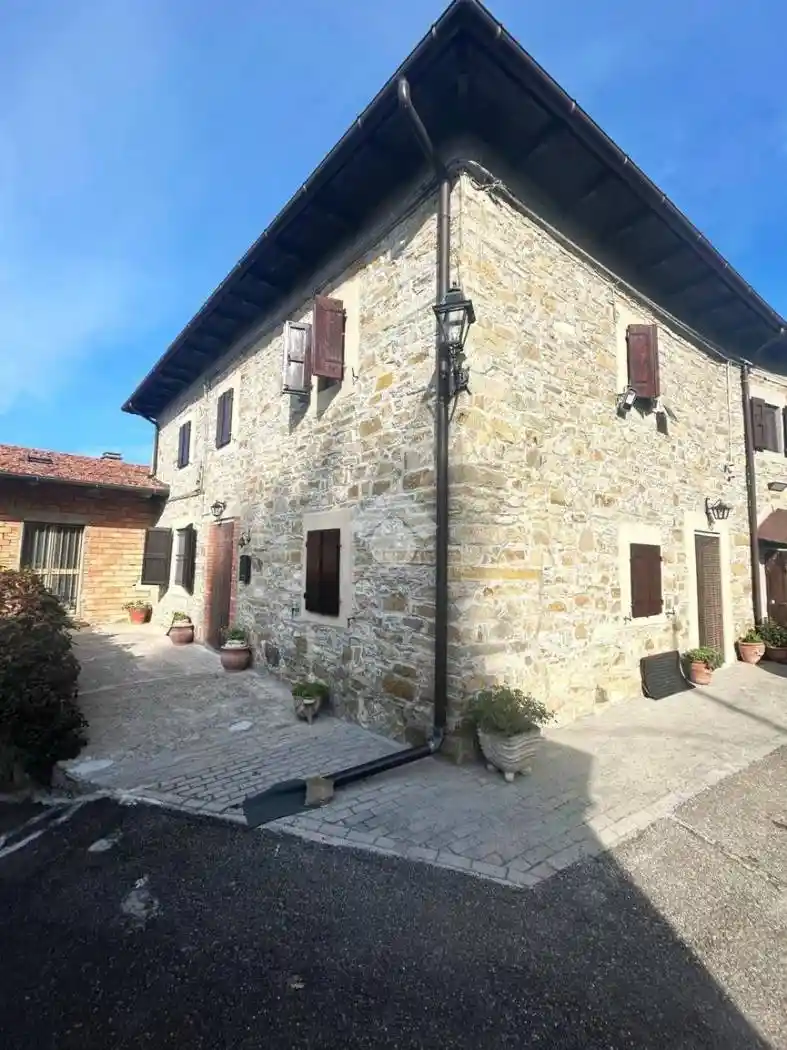 Casa indipendente in vendita a Montecreto