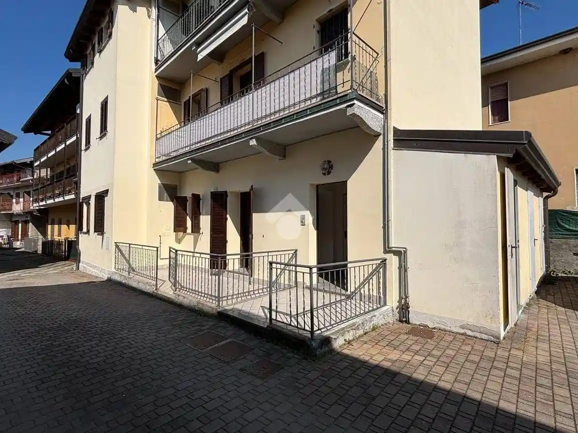 Appartamento in vendita a Pombia