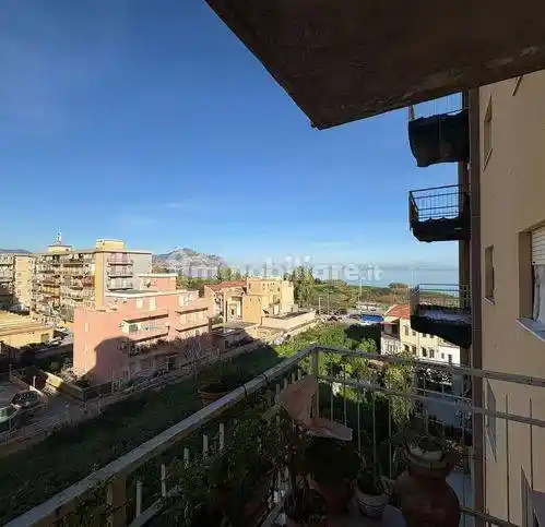 Appartamento in vendita a Palermo