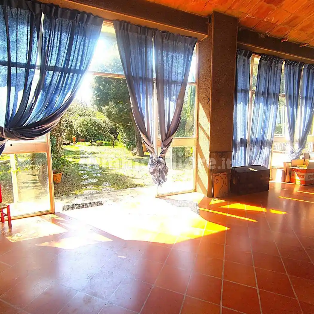 Villa in vendita a Livorno