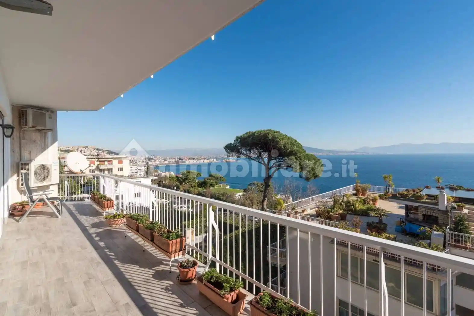 Appartamento in vendita a Napoli