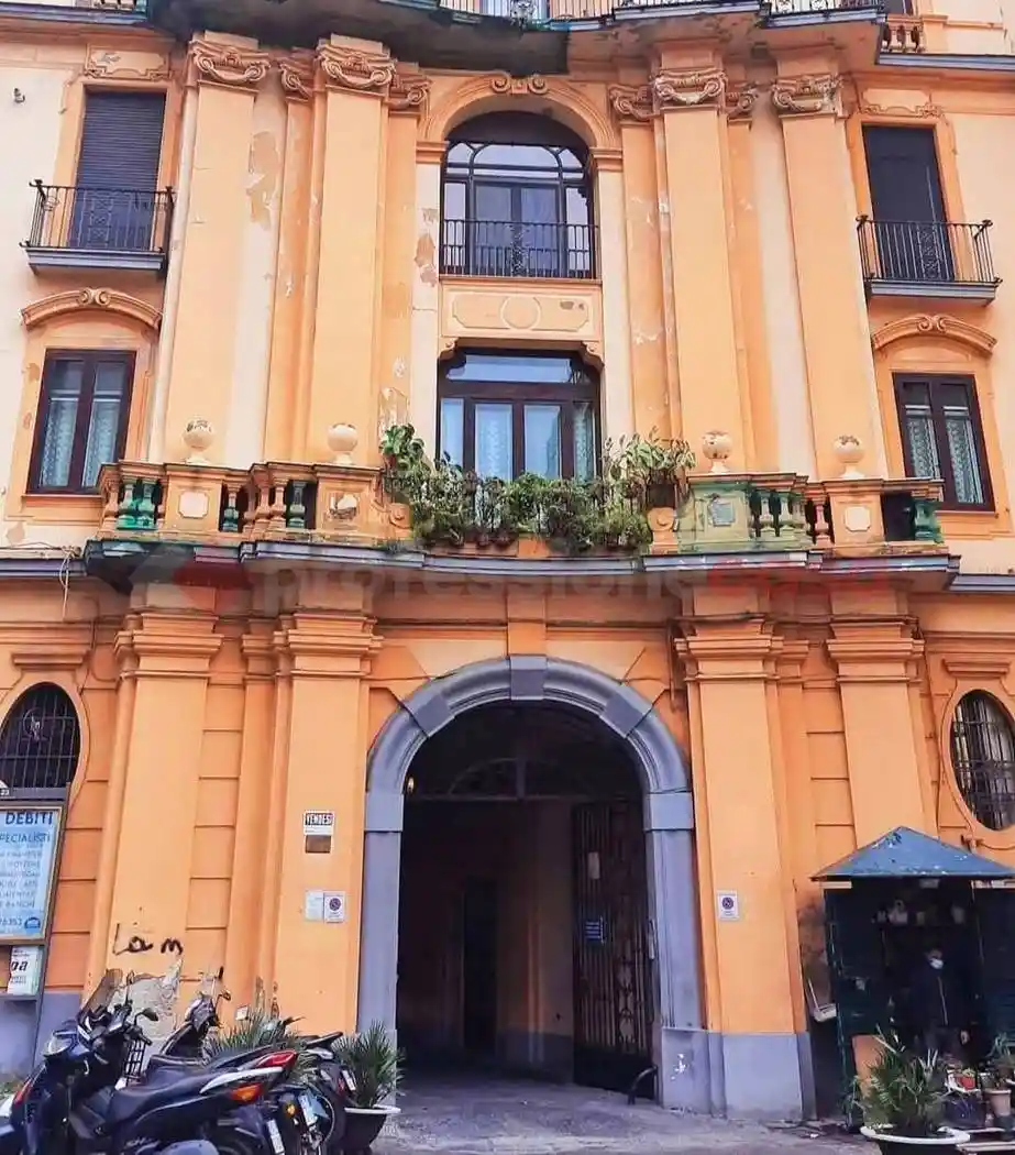 Appartamento in affitto a Napoli