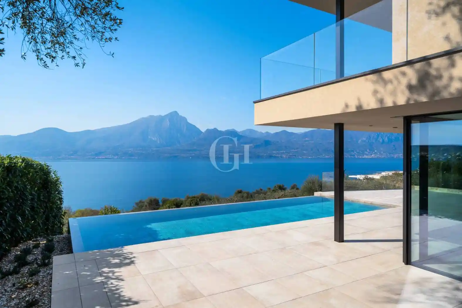 Villa in vendita a Torri del Benaco