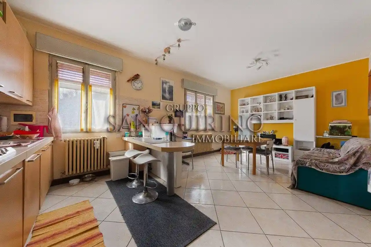 Casa indipendente in vendita a Rolo