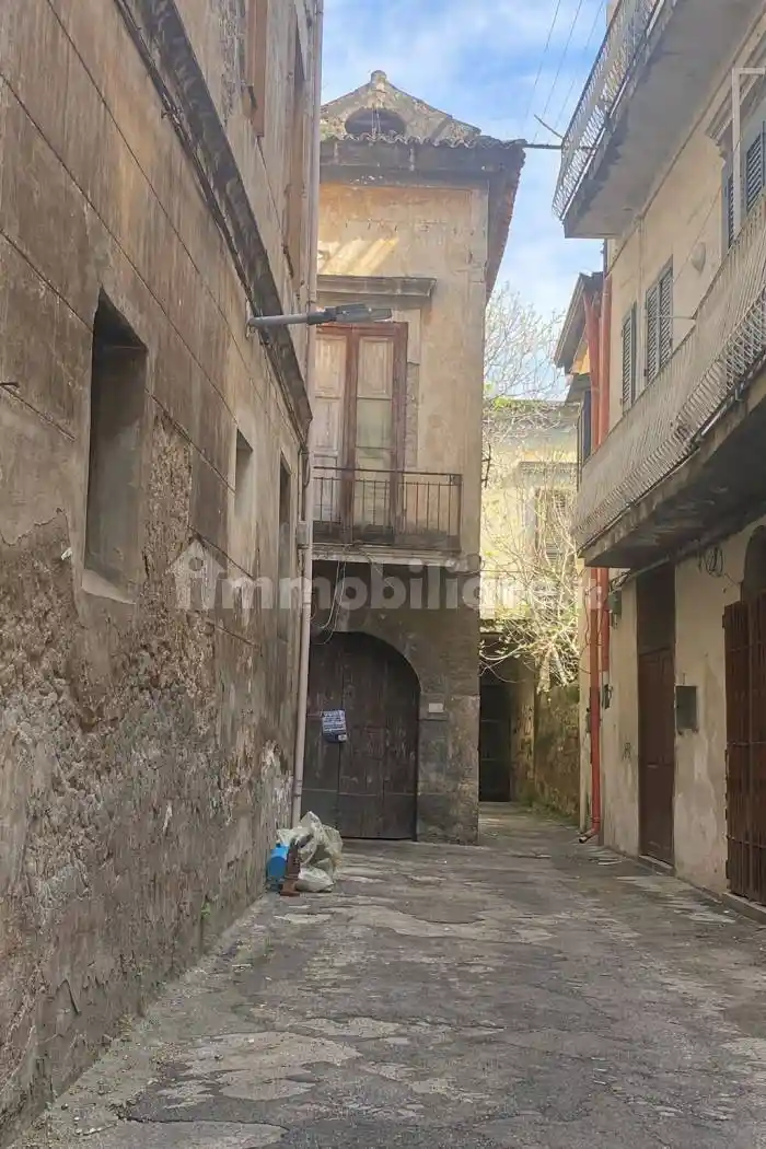 Palazzo - Edificio in vendita a Nola