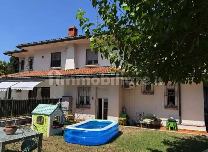 Villa in vendita a Pioltello