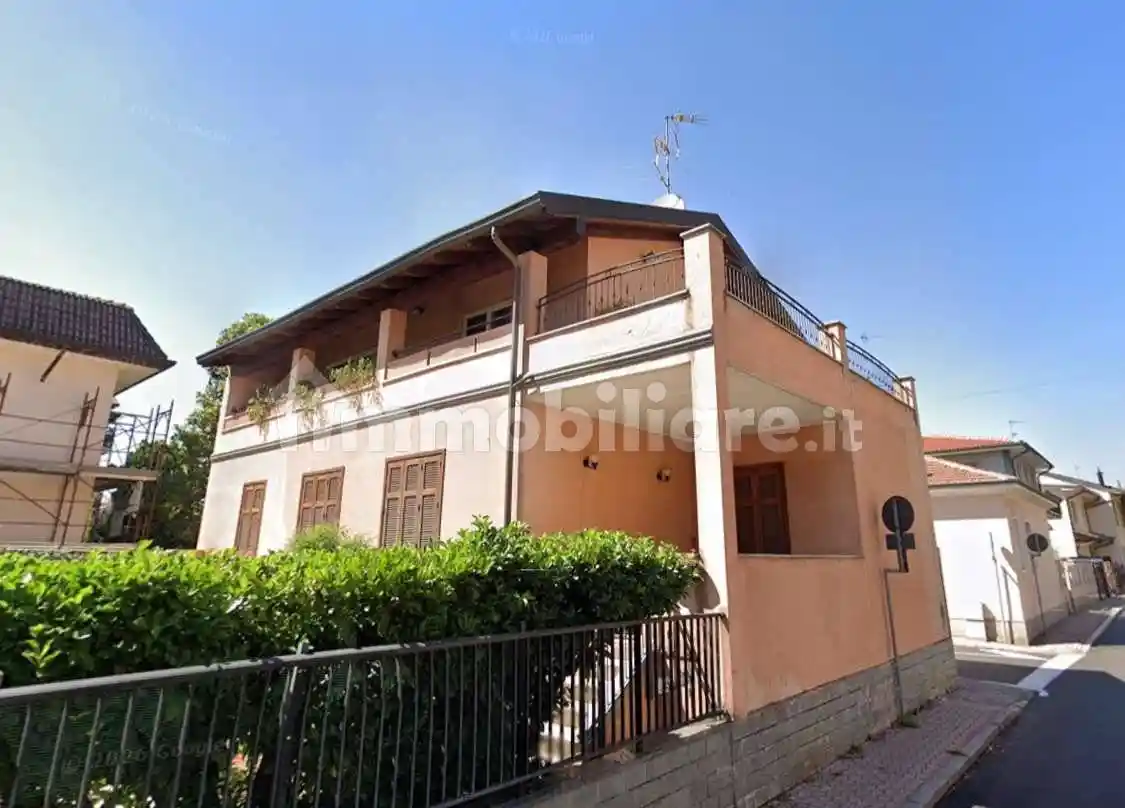 Villa in vendita a Vittuone