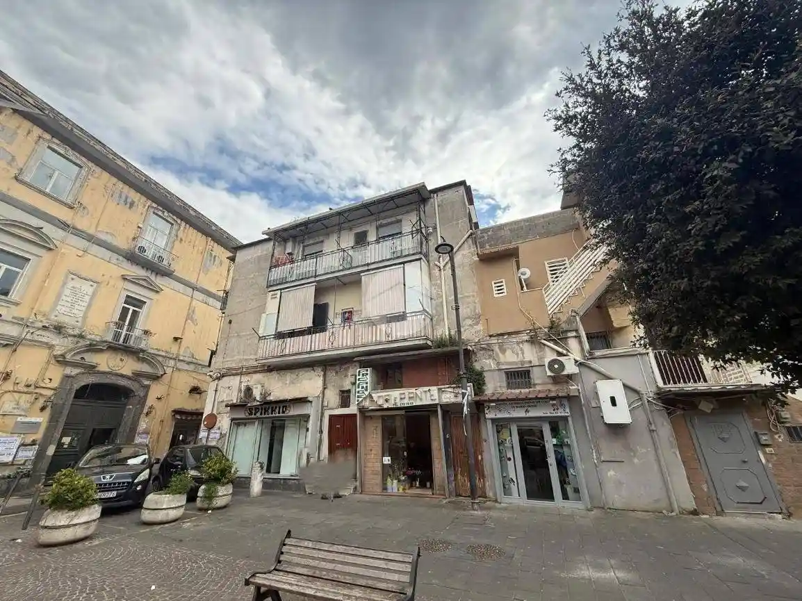Appartamento in vendita a Napoli