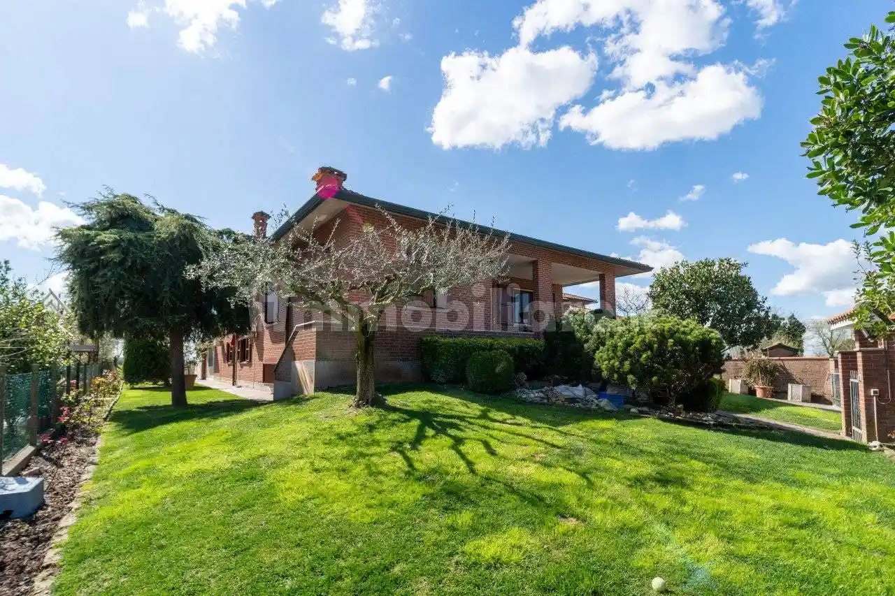 Casa indipendente in vendita a Ferrara