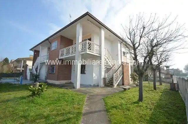 Villa in vendita a Comacchio