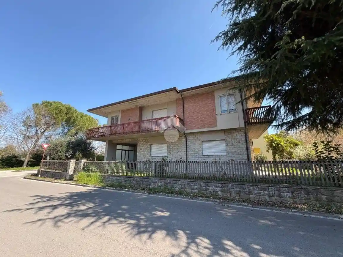 Casa indipendente in vendita a Bastia Umbra