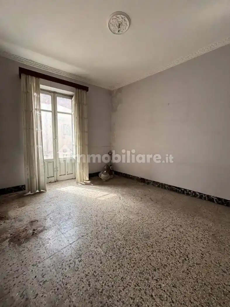 Palazzo - Edificio in vendita a Bagheria