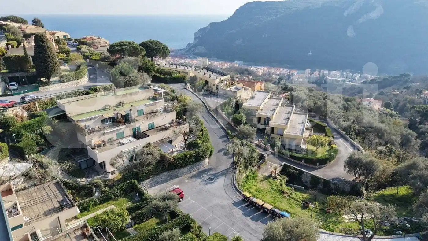Appartamento in vendita a Finale Ligure