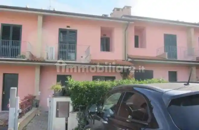 Villetta a schiera in vendita a Serra Sant'Abbondio