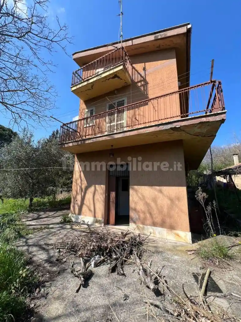 Villa in vendita a Castel Madama