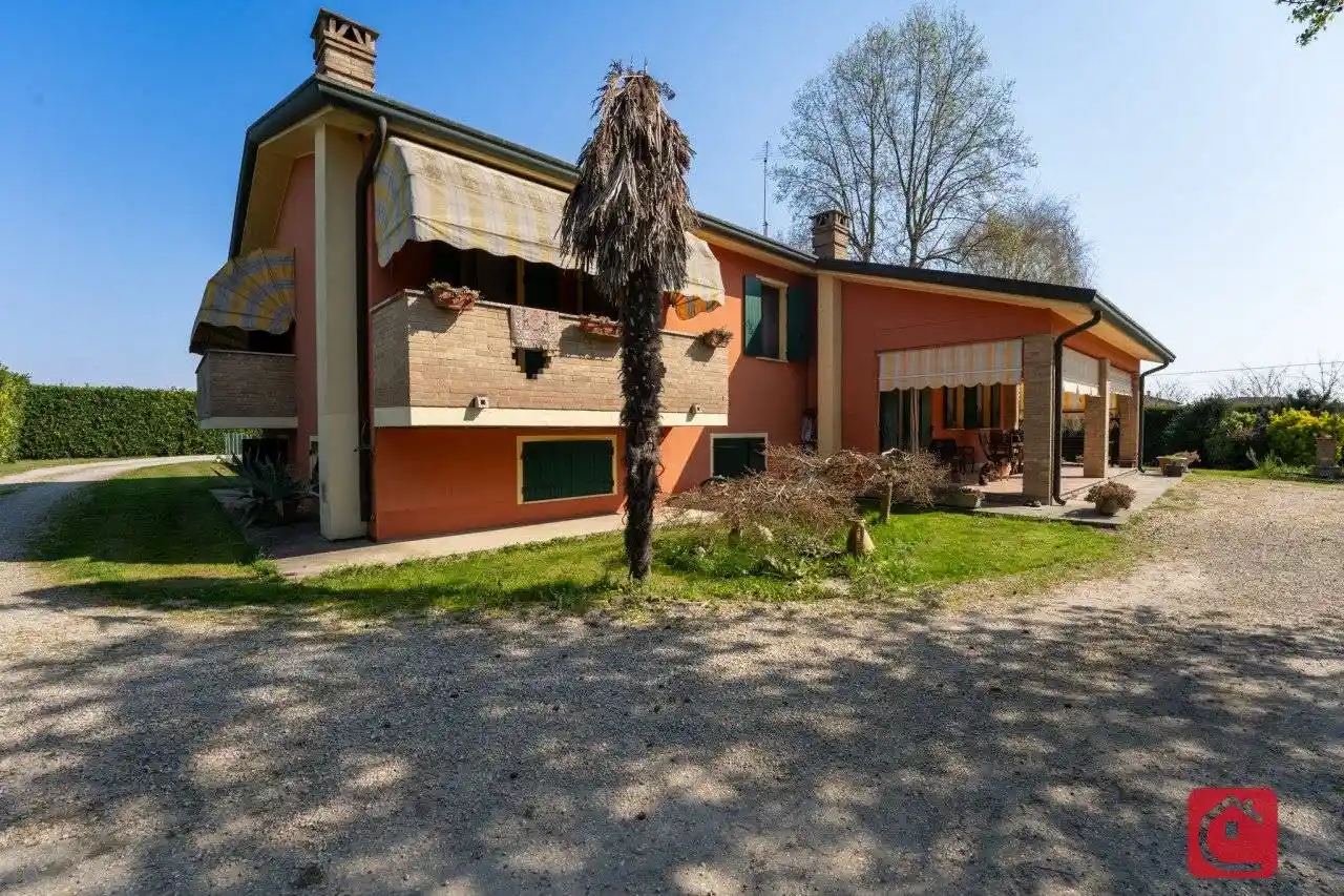 Villa in vendita a Legnaro