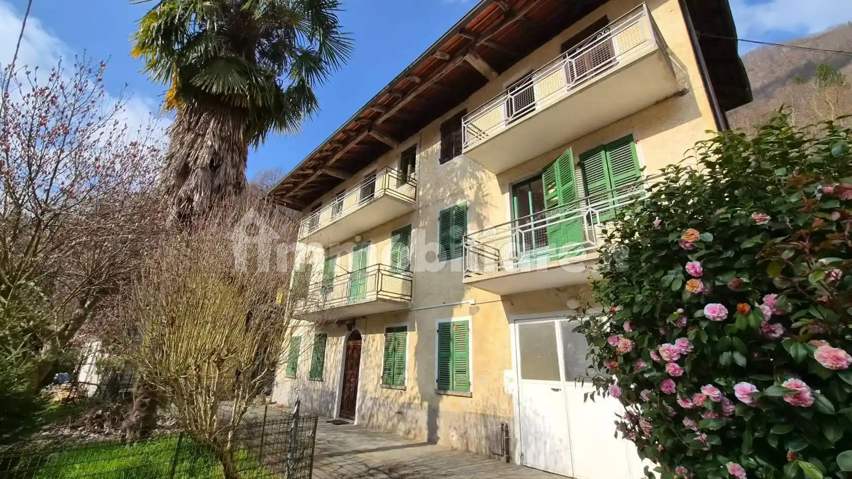 Villa in vendita a Varallo