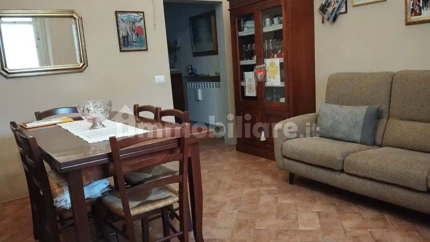 Casa indipendente in vendita a Cascina