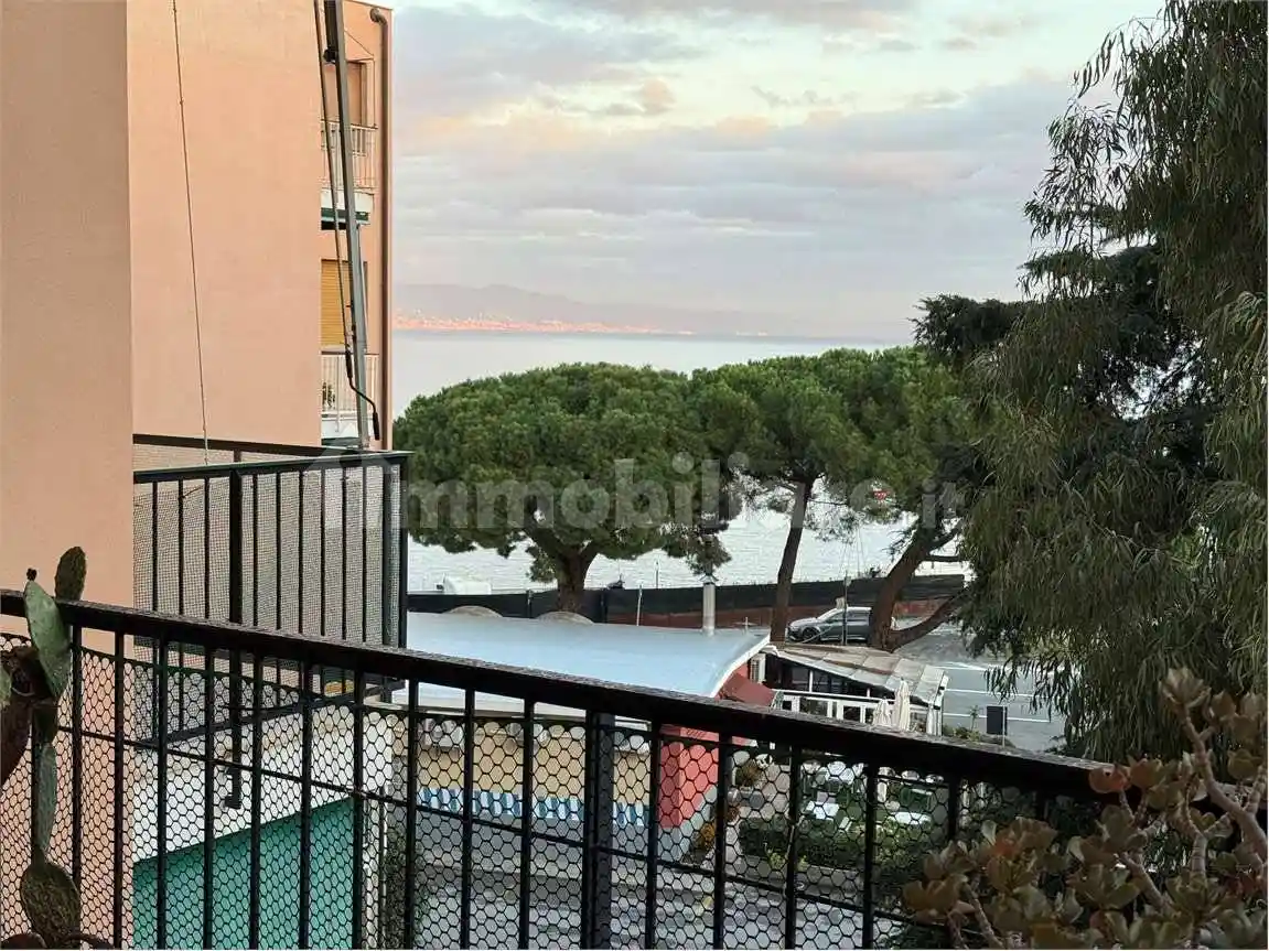 Appartamento in vendita a Varazze