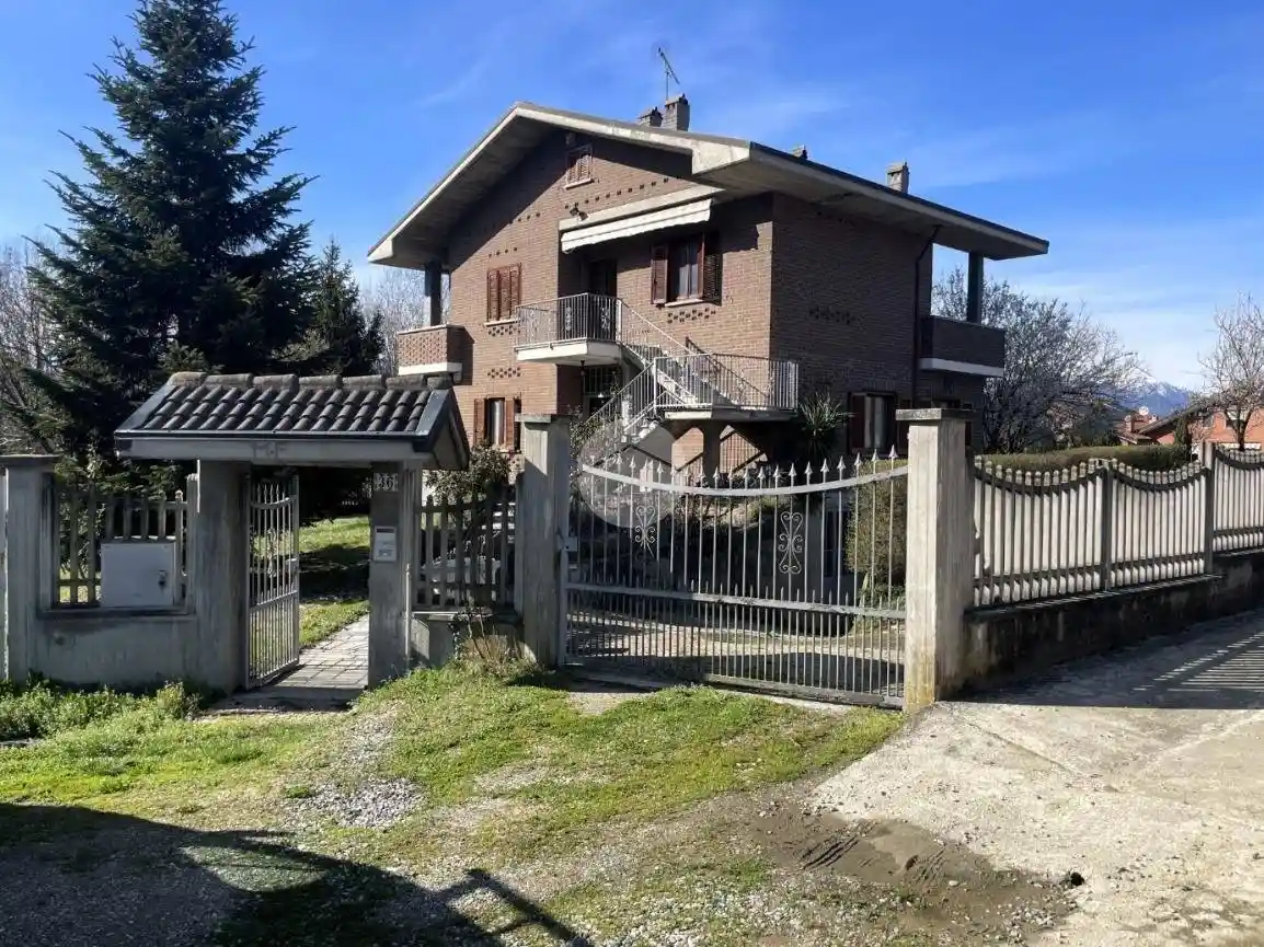 Villa in vendita a Trana