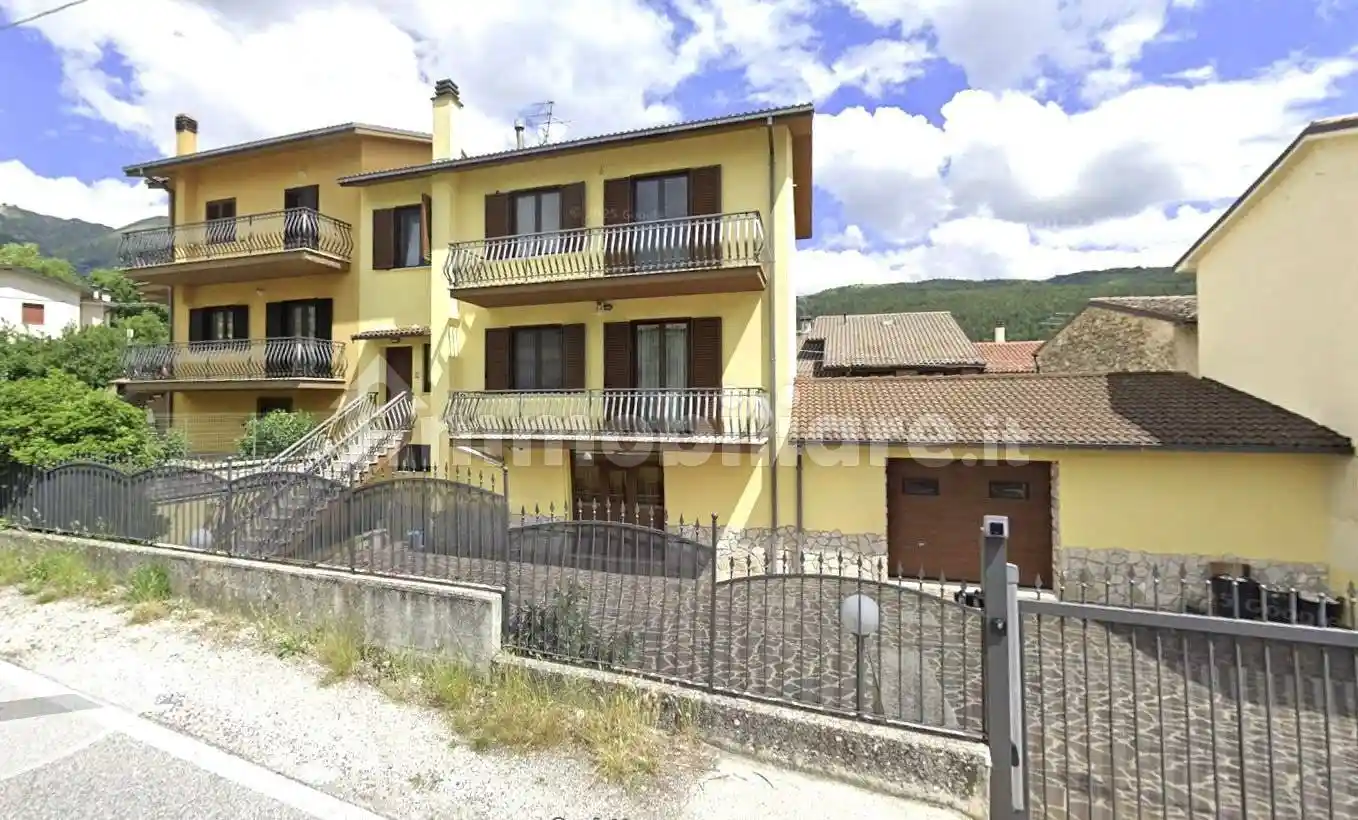 Casa indipendente in vendita a L'Aquila