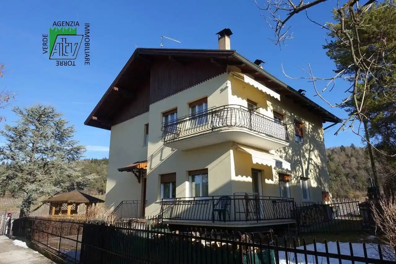 Casa indipendente in vendita a Romeno