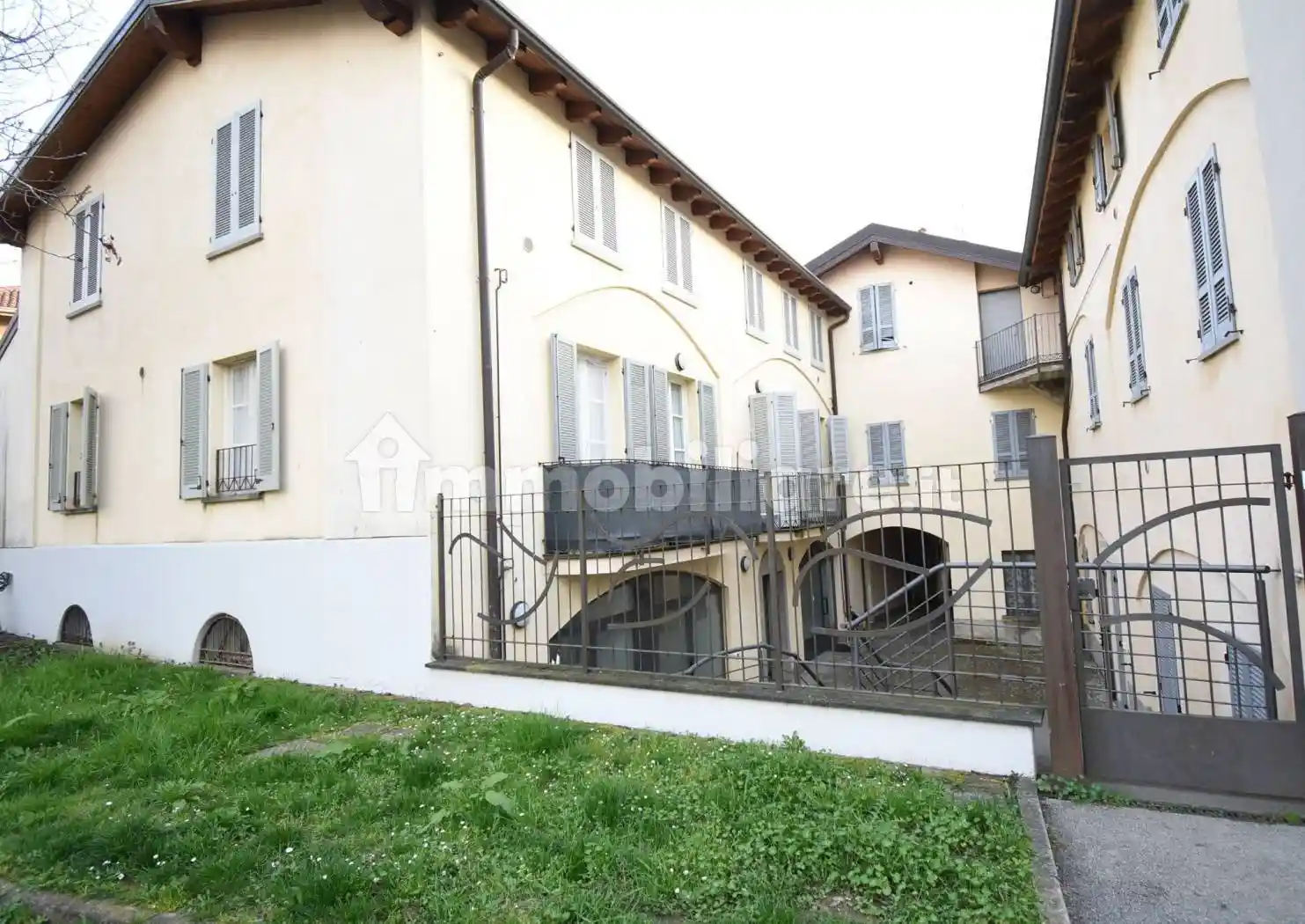 Appartamento in affitto a Merate