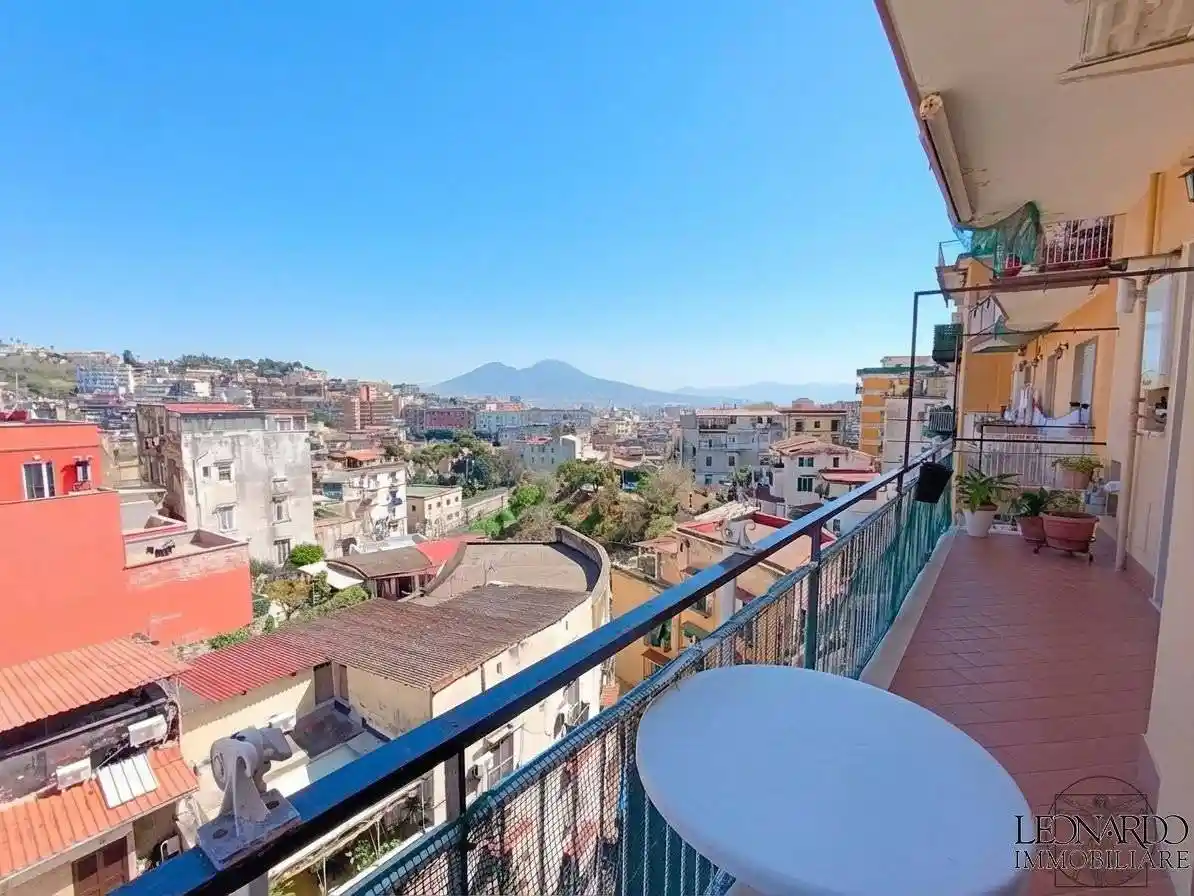 Appartamento in vendita a Napoli