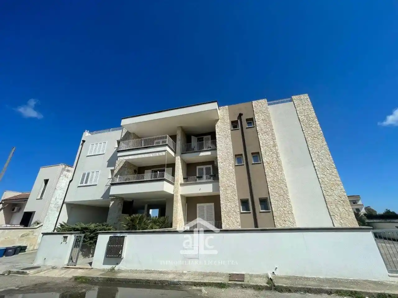 Appartamento in vendita a Lizzanello