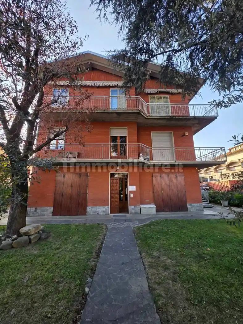 Appartamento in vendita a Traversetolo