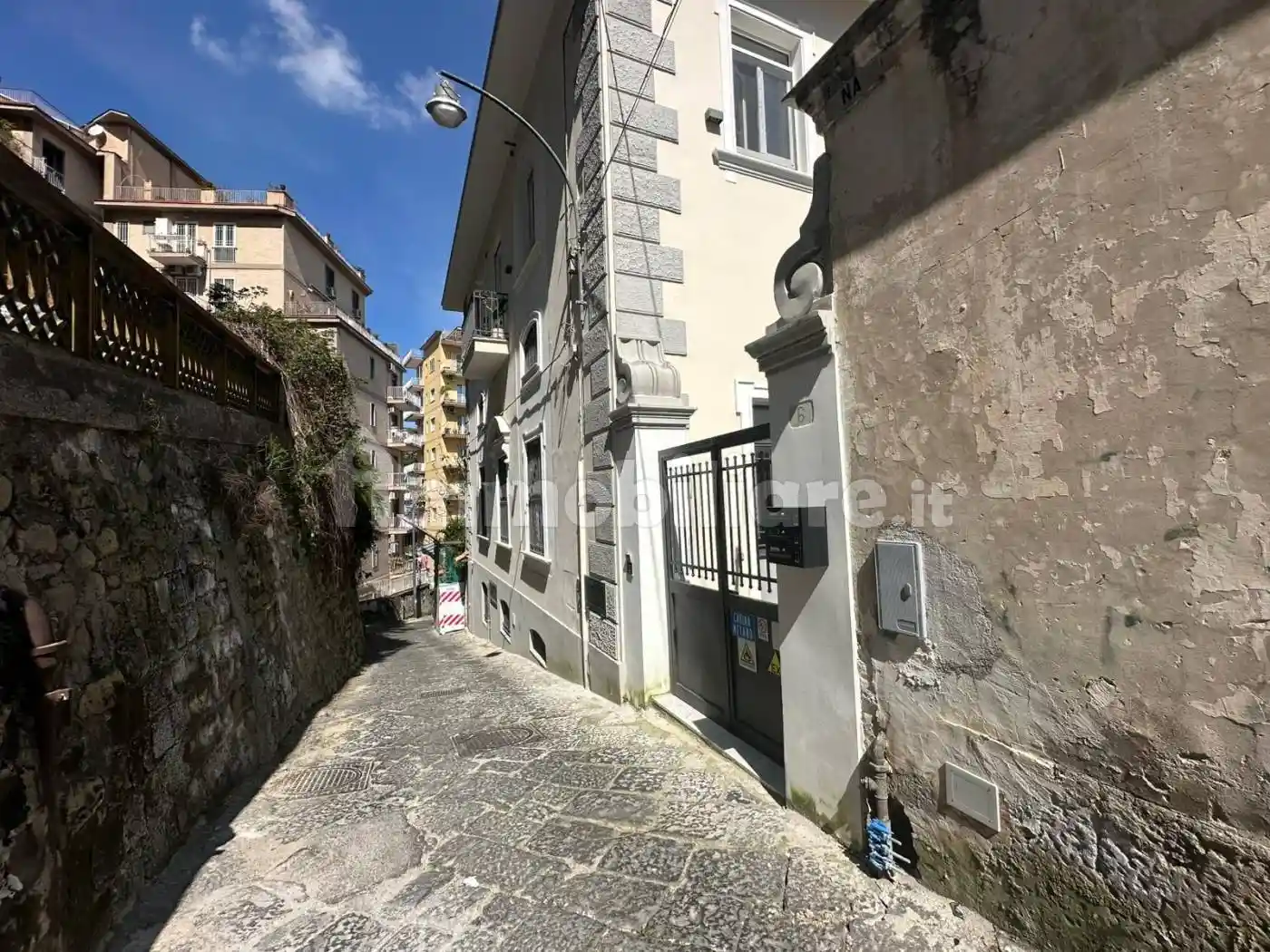 Appartamento in vendita a Napoli