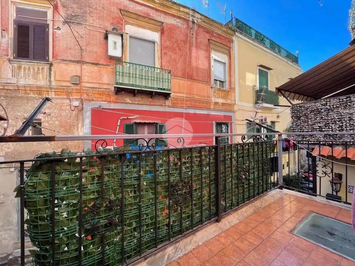 Appartamento in vendita a Napoli