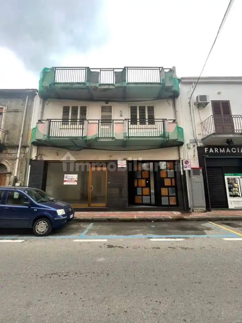 Casa indipendente in vendita a Santa Teresa di Riva