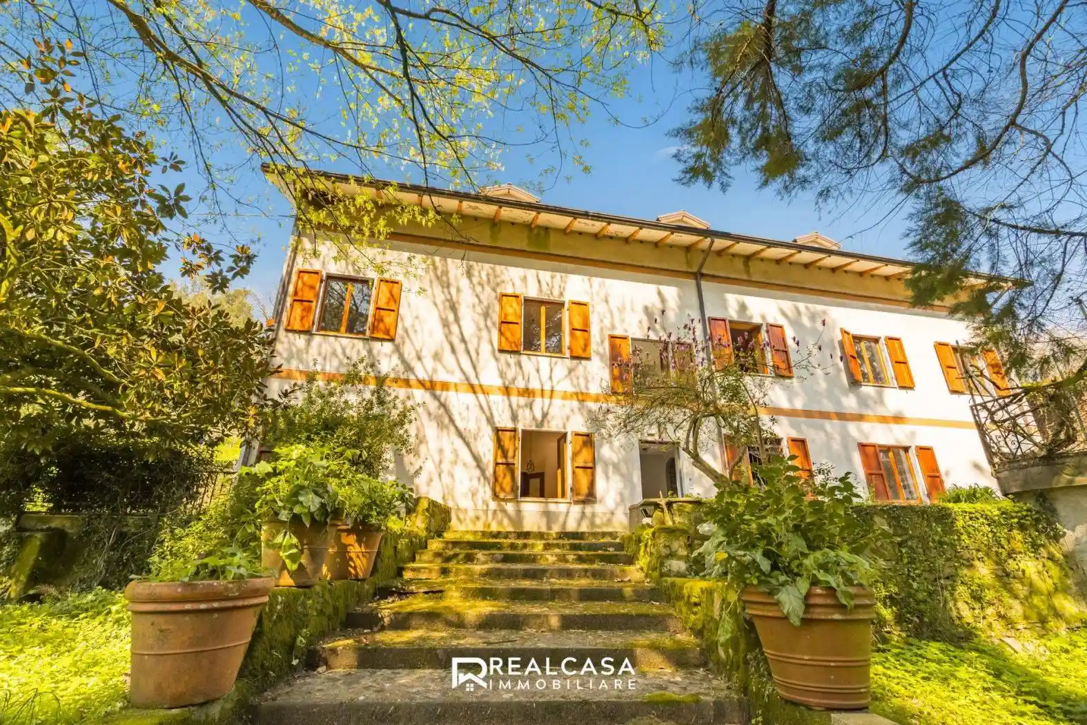 Villa in vendita a Sarzana