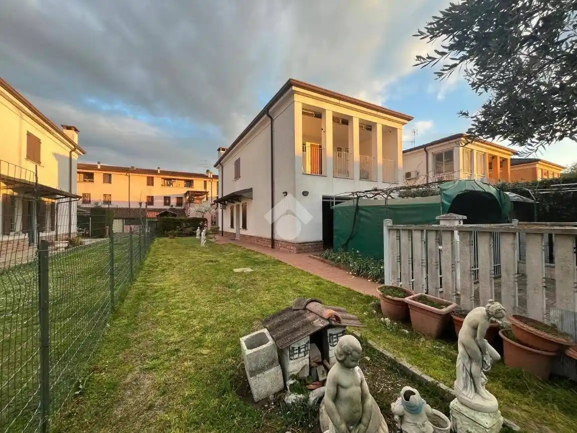 Villetta a schiera in vendita a San Giorgio Bigarello