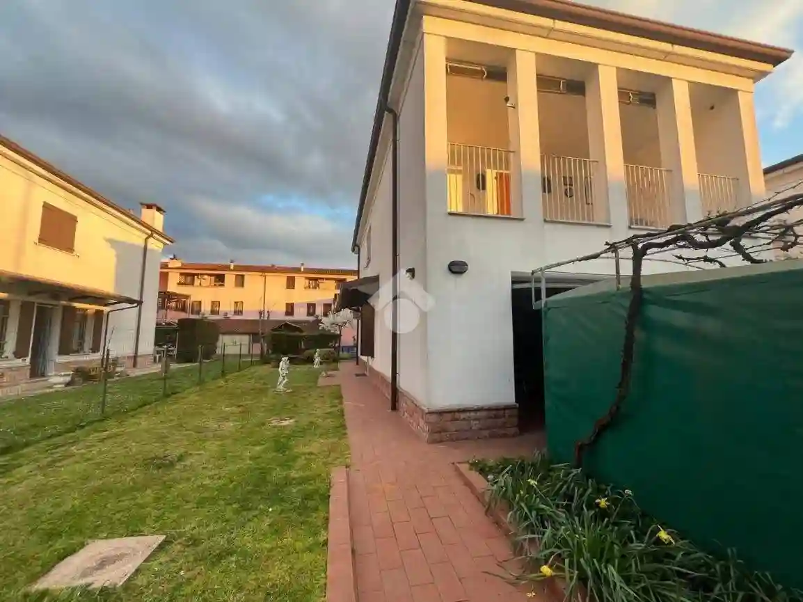 Villetta a schiera - foto 2