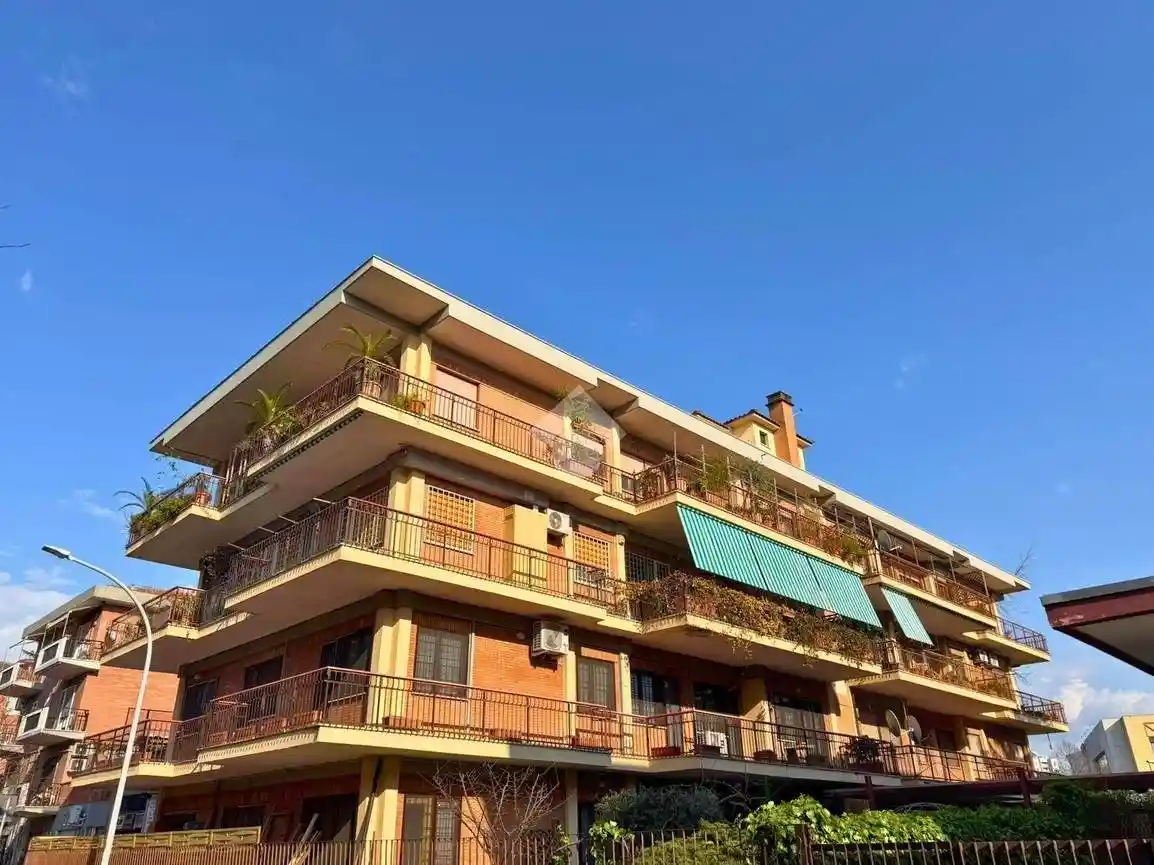 Appartamento in vendita a Roma