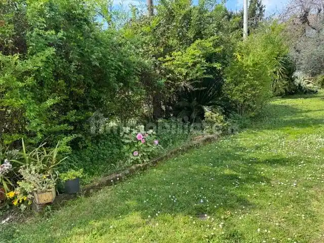 Villa in vendita a Montignoso