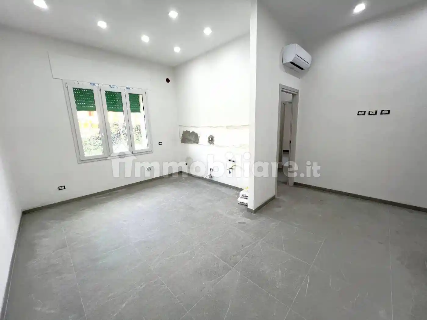 Appartamento in vendita a Cascina