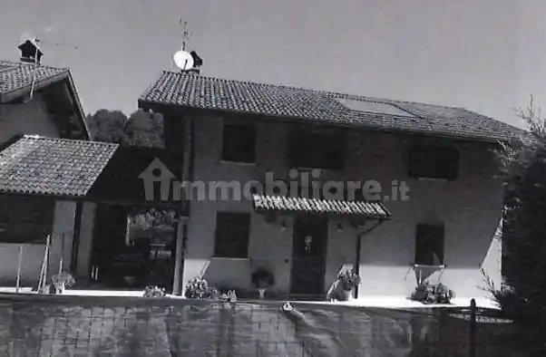 Villa in vendita a Borgo Valbelluna