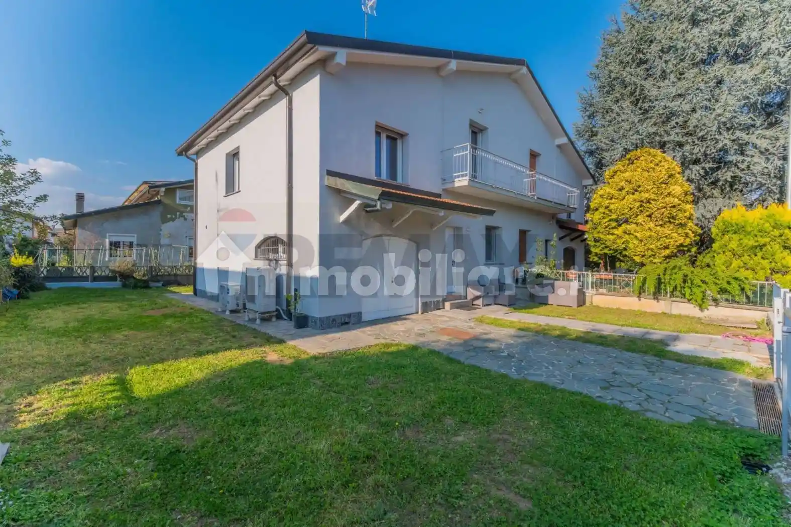 Villa in vendita a Legnano