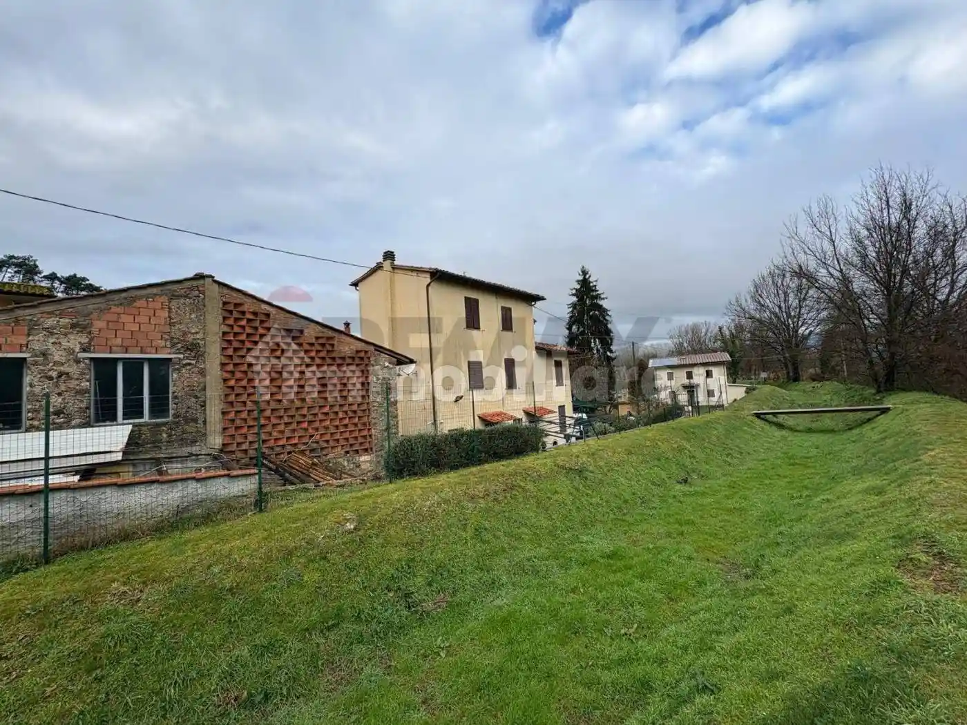 Casa indipendente in vendita a Lucca