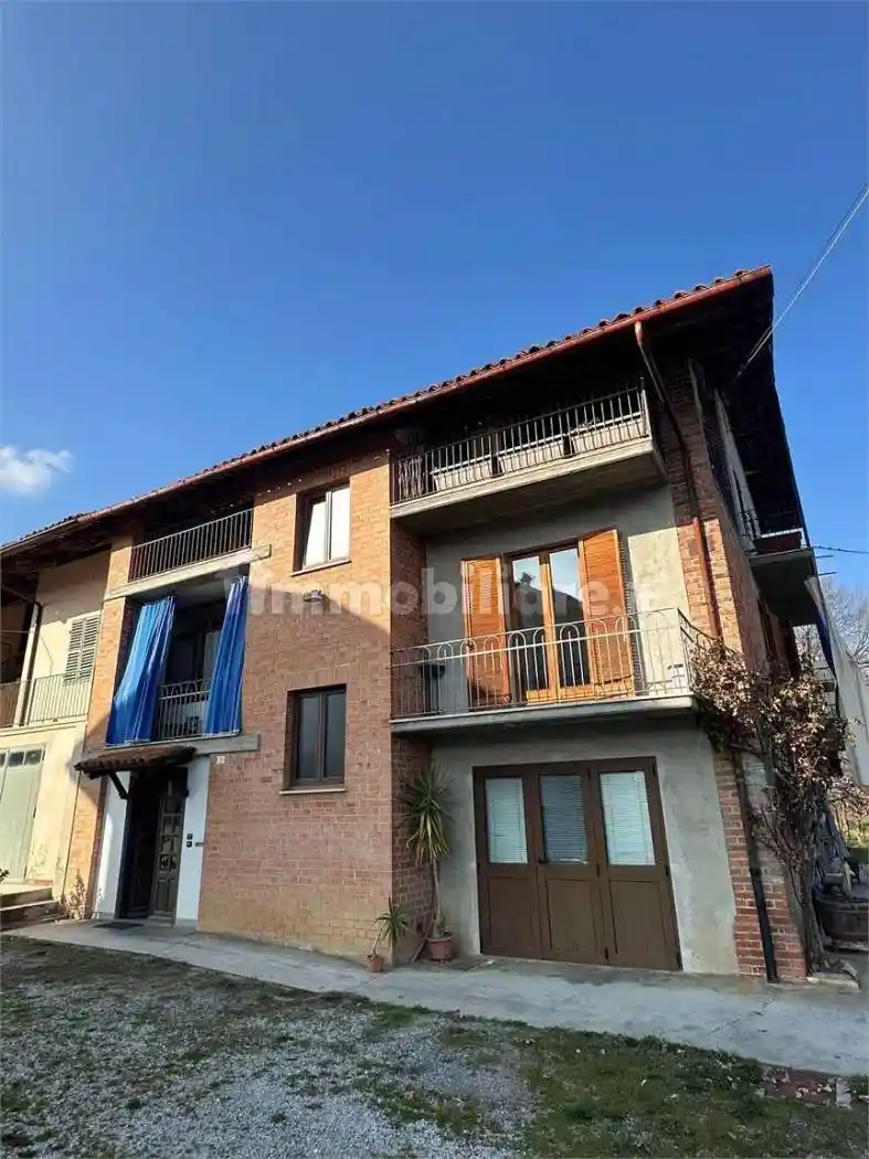 Casa indipendente in vendita a Villanova Mondovì