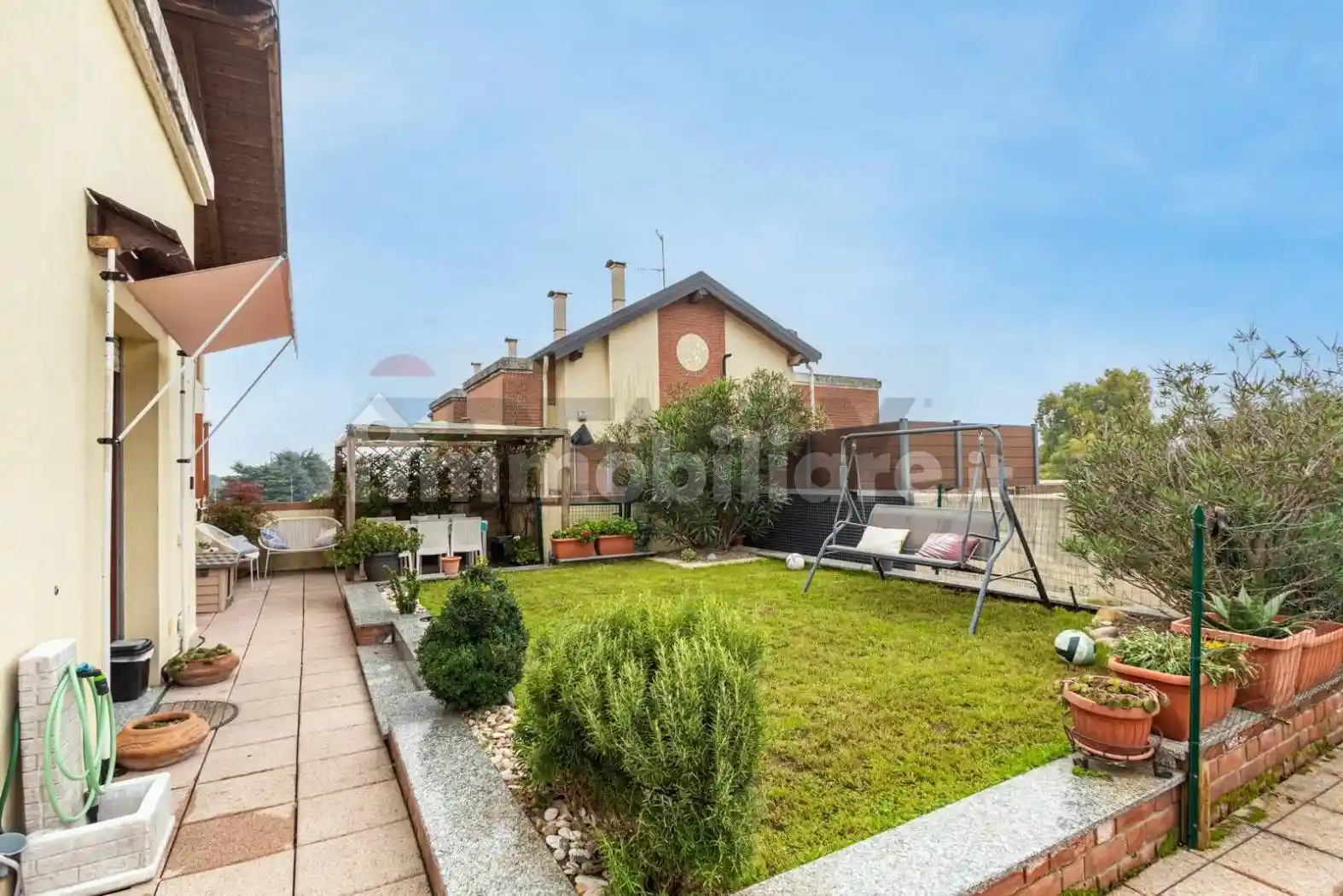 Appartamento in vendita a Gorla Minore