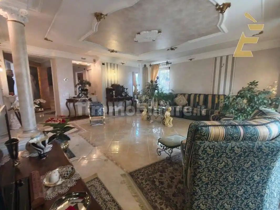 Villa in vendita a L'Aquila