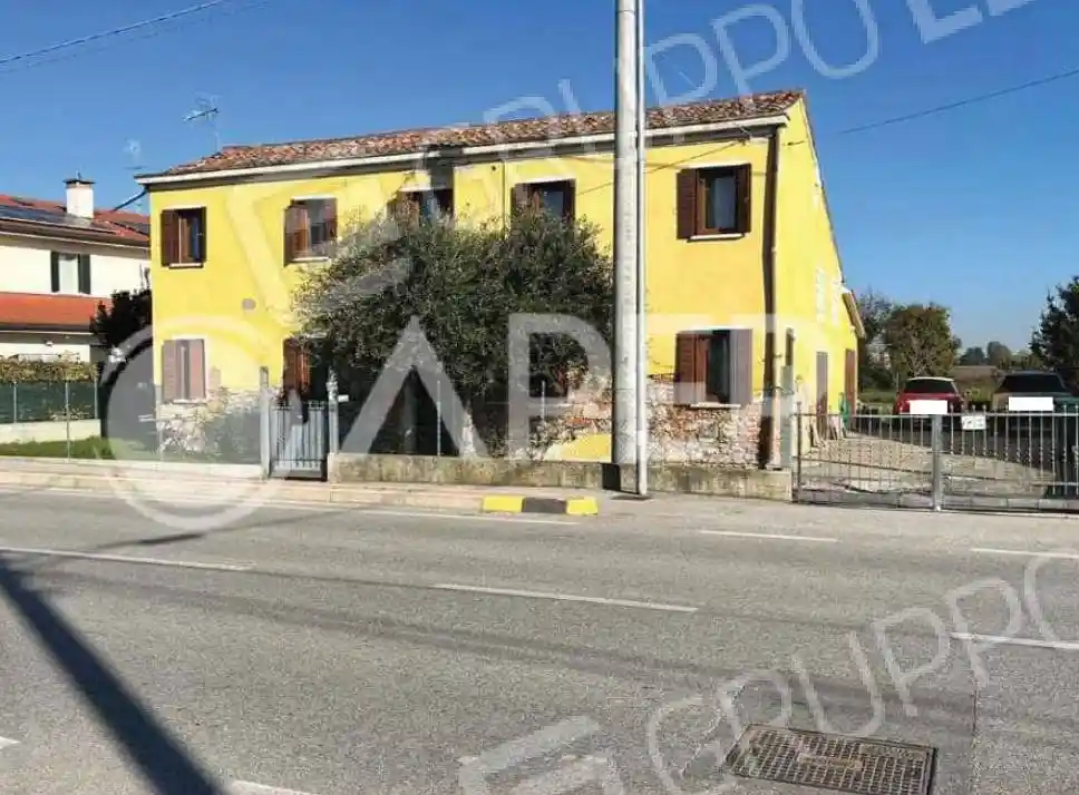 Villa in vendita a Tribano