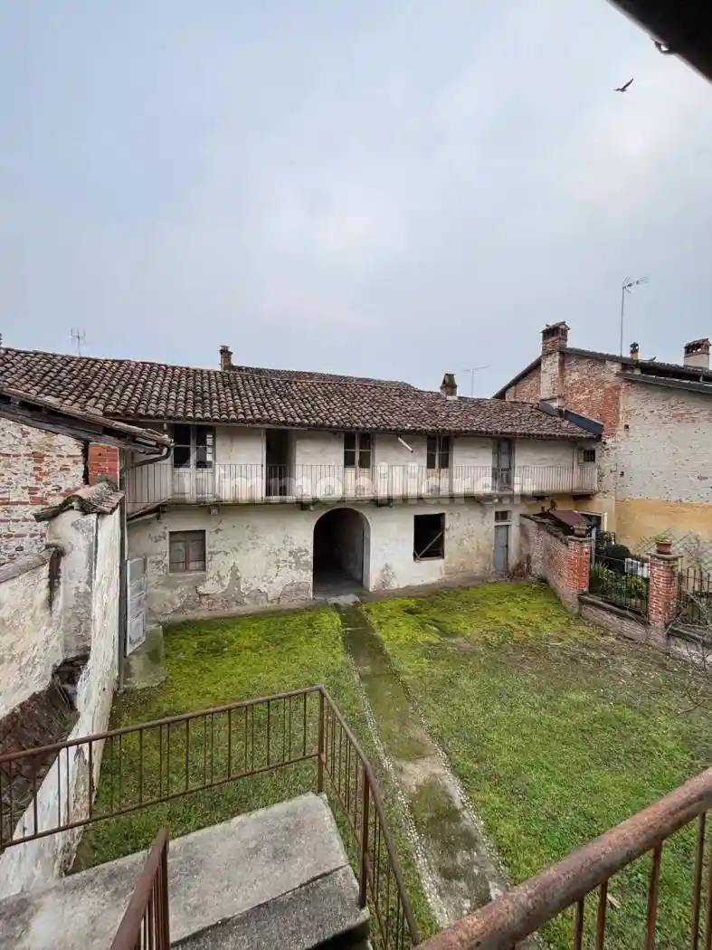 Casa indipendente in vendita a Cherasco