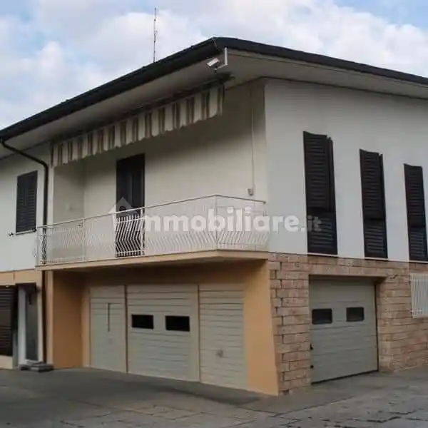 Villa in vendita a Piovene Rocchette