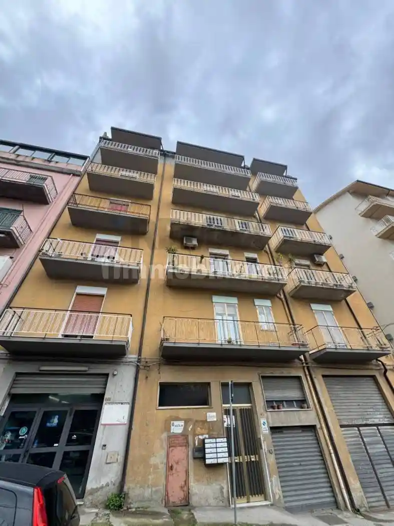 Appartamento in vendita a Leonforte