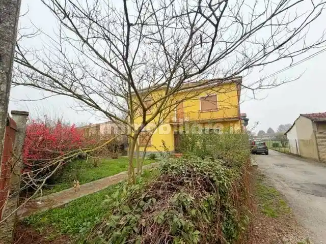 Casa indipendente in vendita a Cava Manara